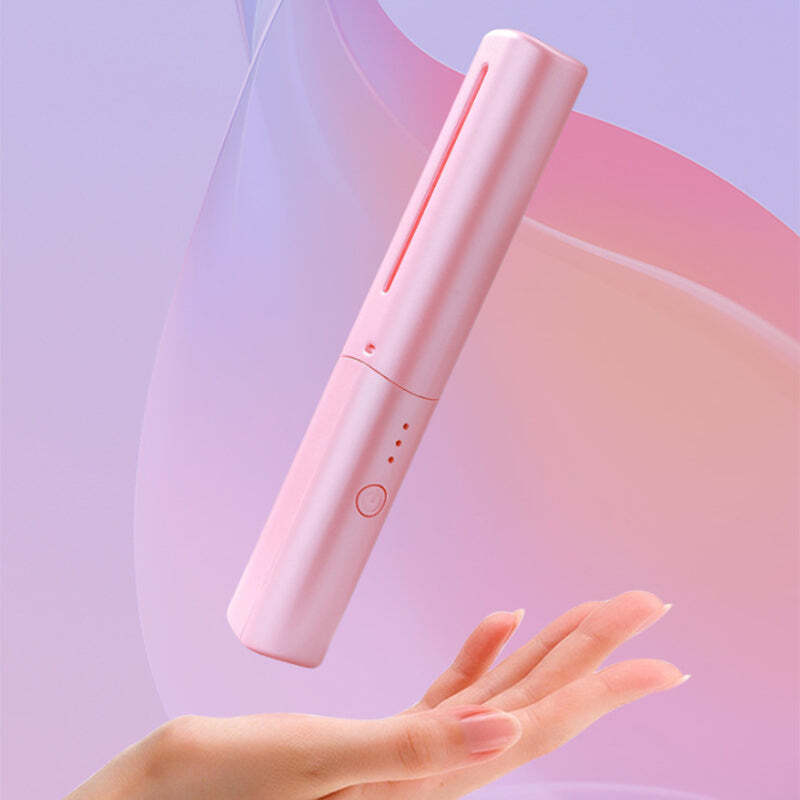 Quick and easy hair styling on the go in just a few minutes.